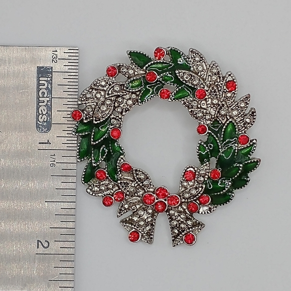 Vintage Kenneth Cole Christmas Wreath Brooch - Picture 3 of 5
